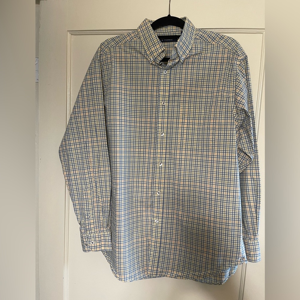 Men’s Roundtree & Yorke large casual shirt